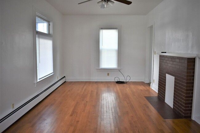 Photo - 542 Oak St Unit 542-1