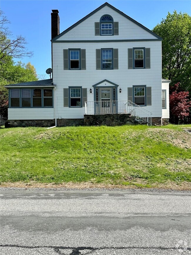 Building Photo - 6 Edgewood Dr Rental