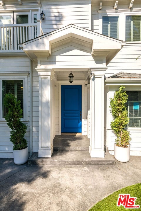 Photo - 4222 Woodman Ave