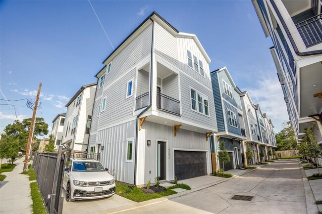 Photo - 950 Fisher St Condo Unit F