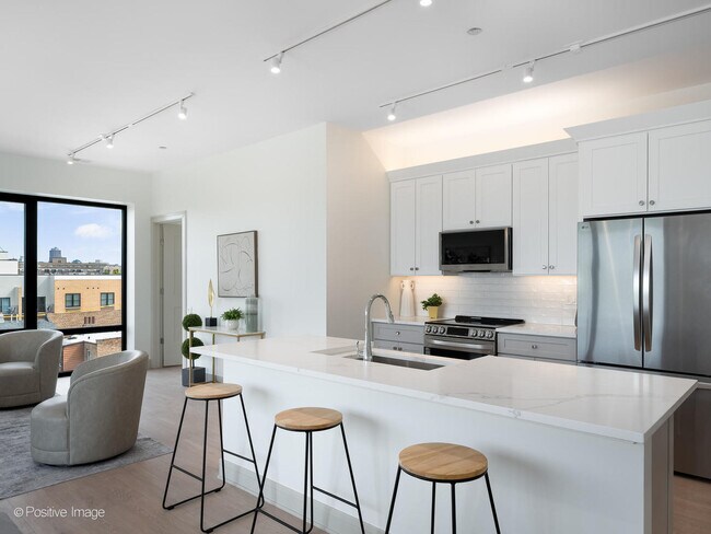 Photo - 3202 N Racine Ave Unit 206