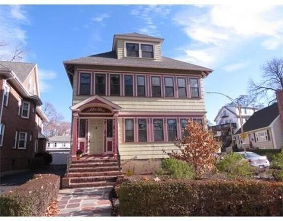 Building Photo - 206 Arborway Unit 3 Rental