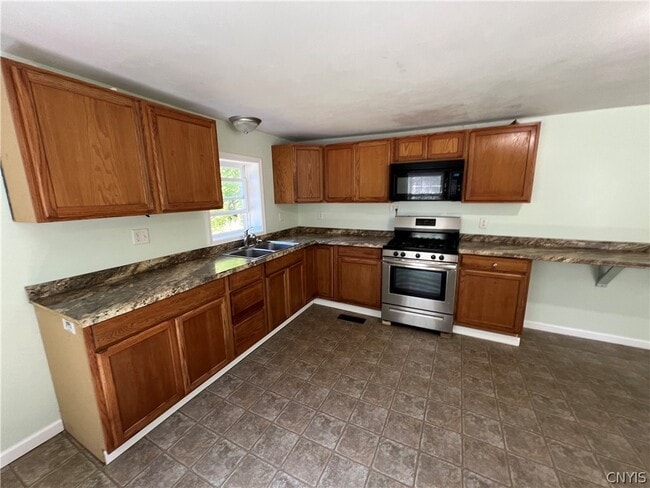 Photo - 1186 NY-104B