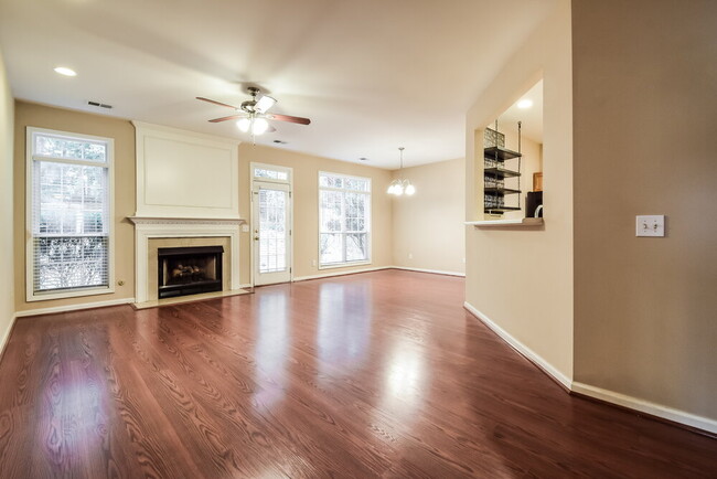 Photo - 173 Weatherstone Dr