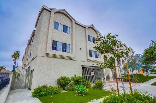 Photo - Secure and Convenient Multi-Unit Asset in ...