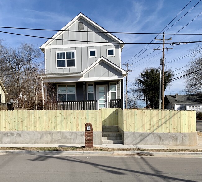 Photo - 2100 15th Ave N