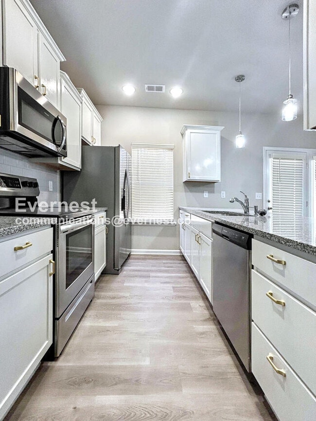 Photo - 8037 Alderton Ln