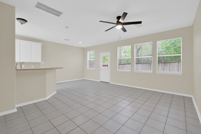 Photo - 122 S Camellia Grove Cir