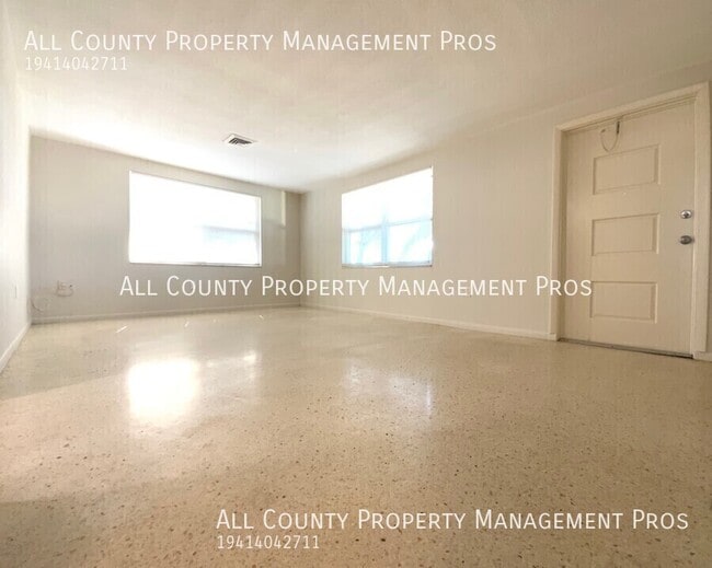 Photo - 5827 Nutmeg Ave