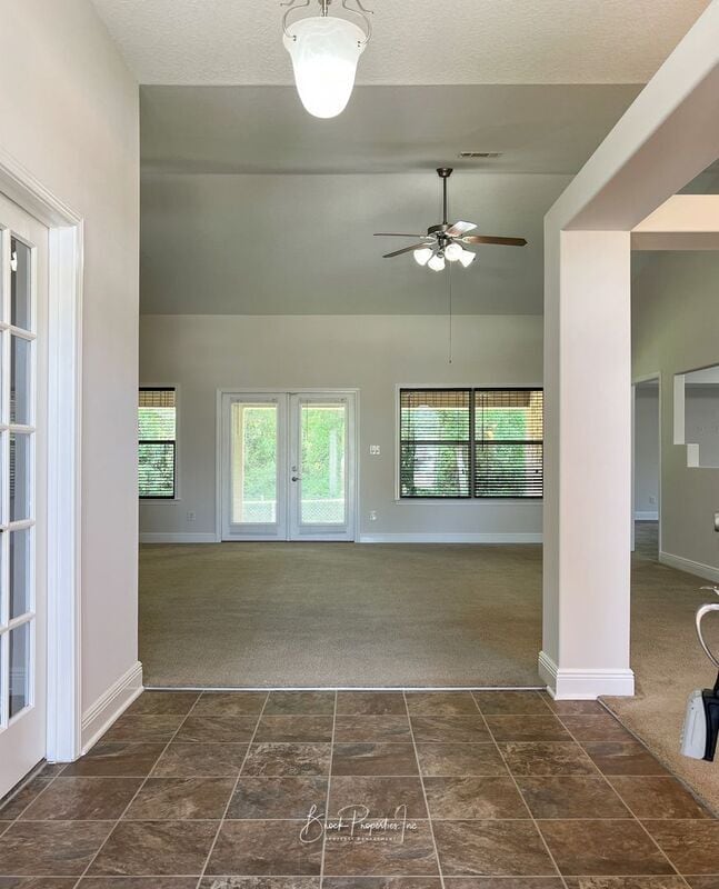 Photo - 2080 Stennis Dr