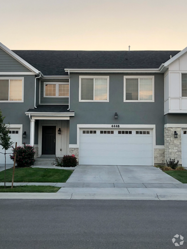 Building Photo - Great Taylorsville Townhome