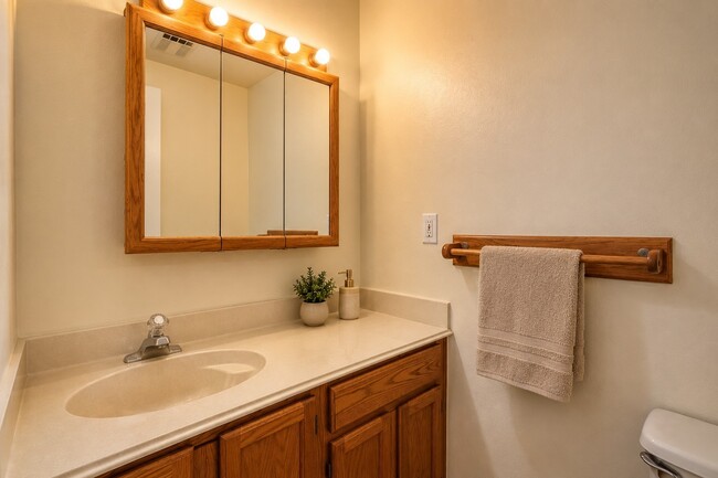 Photo - 9009 Tavenor Ln