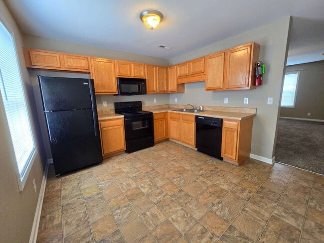 248-2B Executive Ave.
