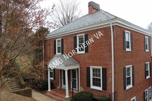 Photo - 2739 S Buchanan St