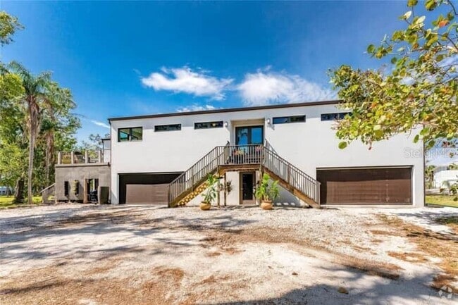 Building Photo - 760 S Oxford Dr Rental