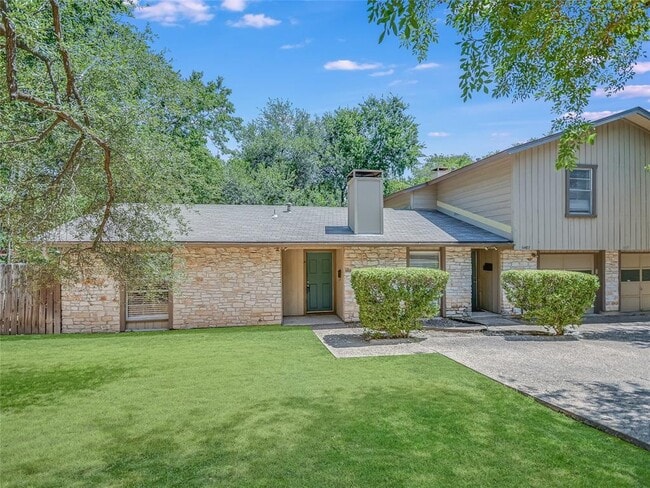Building Photo - 6407 Shadow Valley Dr