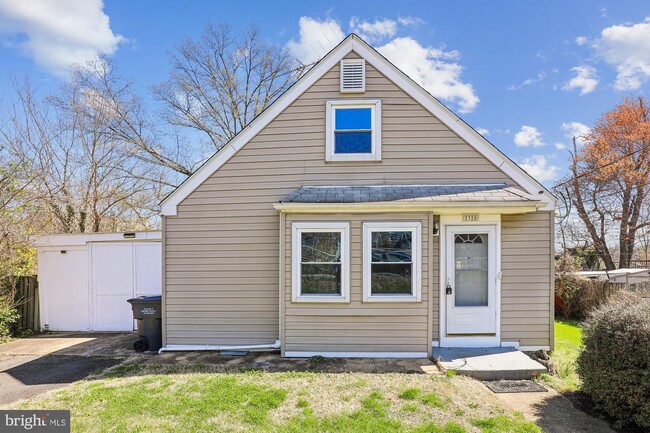 Building Photo - 2328 Fort Dr