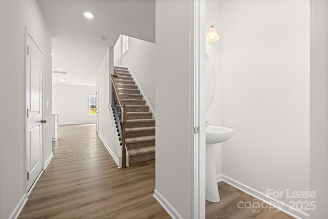 Photo - 1231 Langston Ln