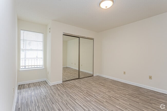 2HAB, 2BA - 866SF - Laguna Creek