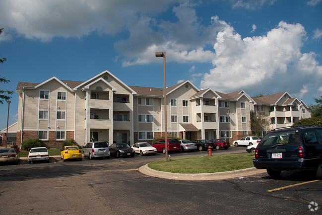 Rolling Prairie - Rolling Prairie Apartments