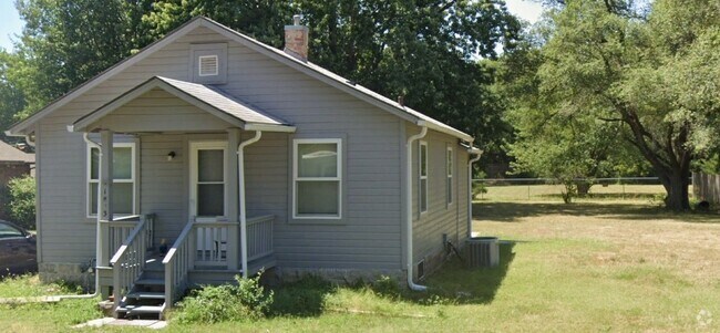 Building Photo - 1823 Windsor Dr Rental