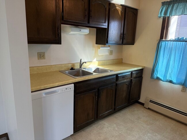 Photo - 5105-5105 W 45th St