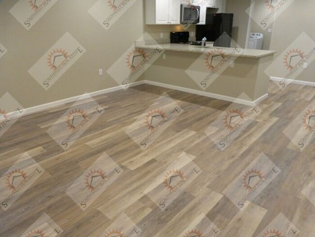 Photo - Modern 2 BED 2 BATH duplex