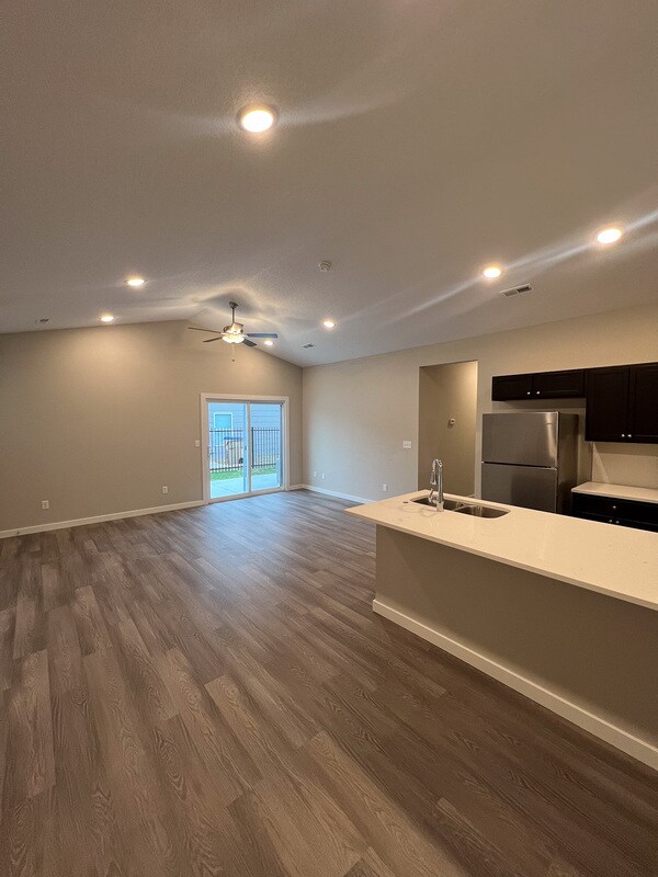 Photo - 5185 N Cypress St