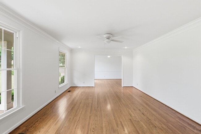 Photo - 213 Rising Sun Ln