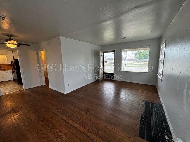 Photo - 3025 NW Grand Blvd