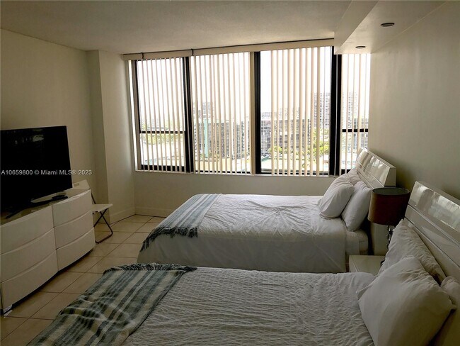Photo - 3505 S Ocean Dr Unit 1403