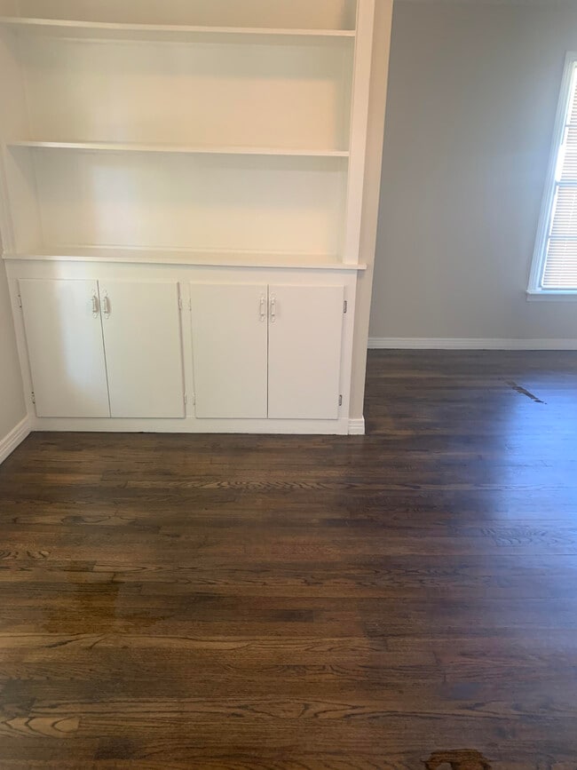 Photo - 3150 Ray Dr W