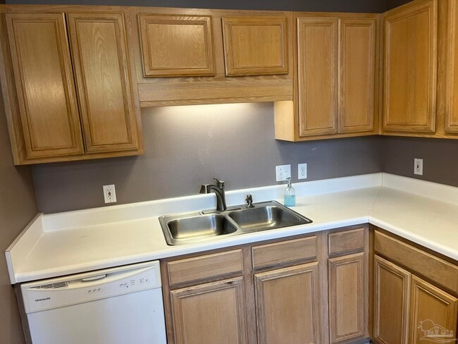 Photo - 1348 Redwood Ln