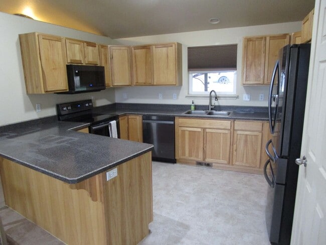 Photo - Open Feel Home in Ochoco West Subdivision - Electricity Included! Available Soon!