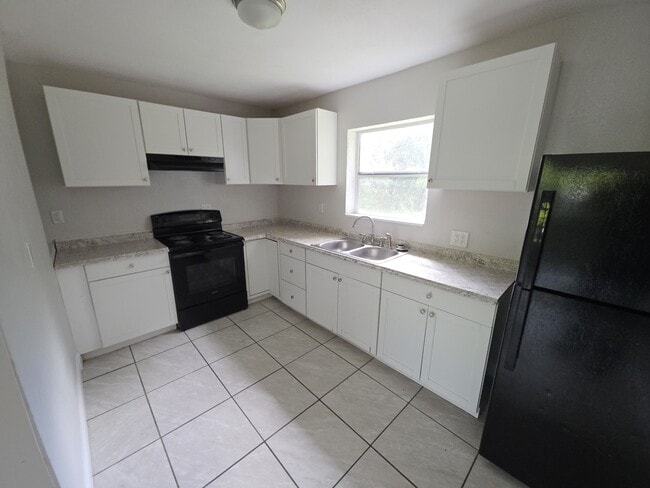 Photo - 413 Dove Ave