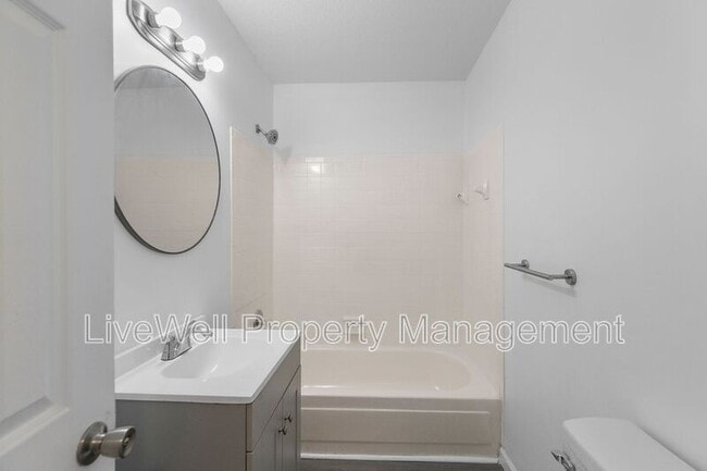 Photo - 2608 20th Ave N