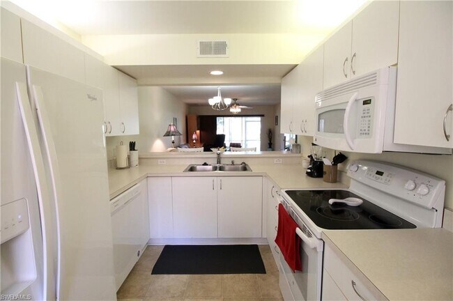 Photo - 273 Robin Hood Cir