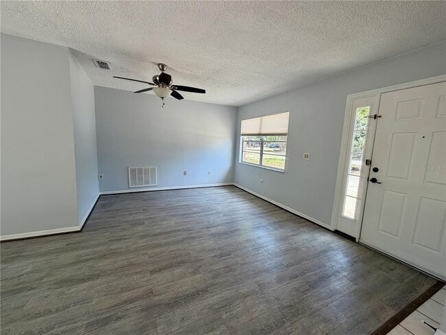 Photo - 3359 Harrow Rd