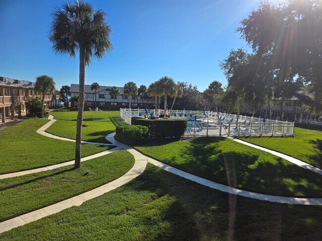 Photo - 650 Pinellas Point Dr S Unit 204