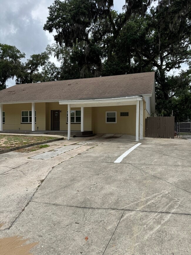 Photo - 1064 Amanda Rd