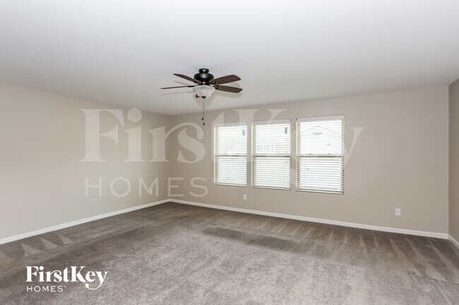 Photo - 8184 Thornton St