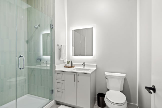 Photo - 1104 W Van Buren St