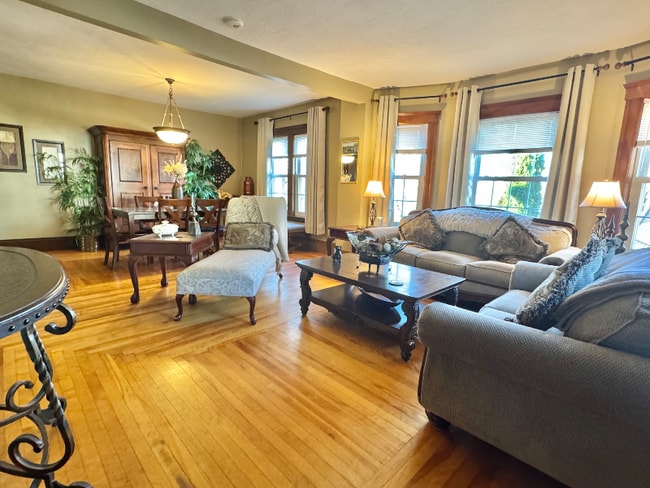 Photo - 22 Wakefield St Unit apt #1