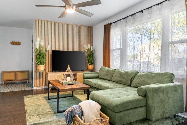 Photo - 124 S 9th St