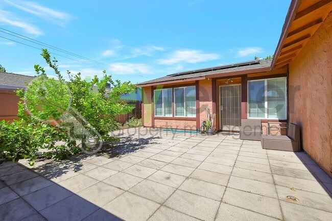 Photo - 7137 Reyn Oaks Way