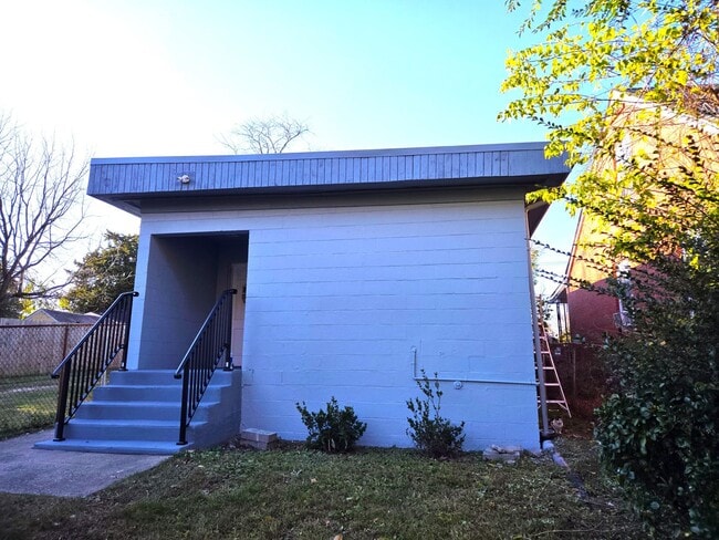 Photo - 2224 Marshall Ave Unit C