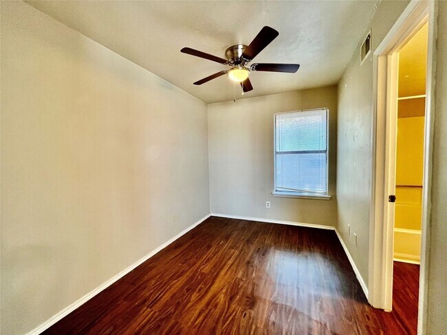 2526 W Prairie St Unidad 204