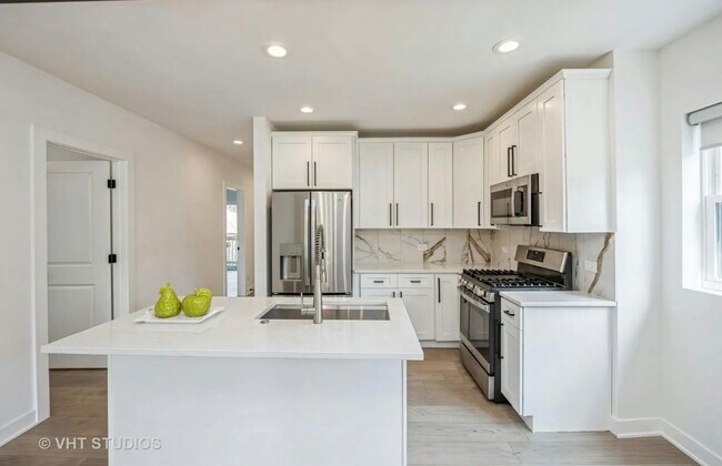 Photo - 823 N La Grange Rd Unidad 1