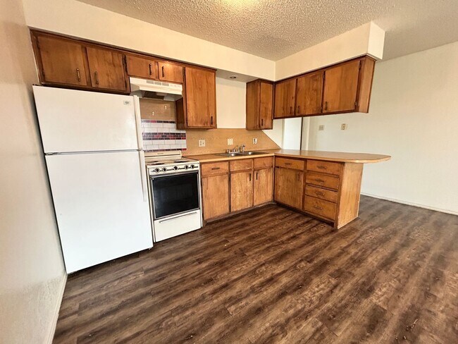 Photo - 4618 Erskine St Unidad A