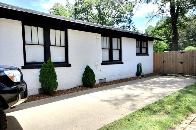 Photo - 3579 Carnes Ave